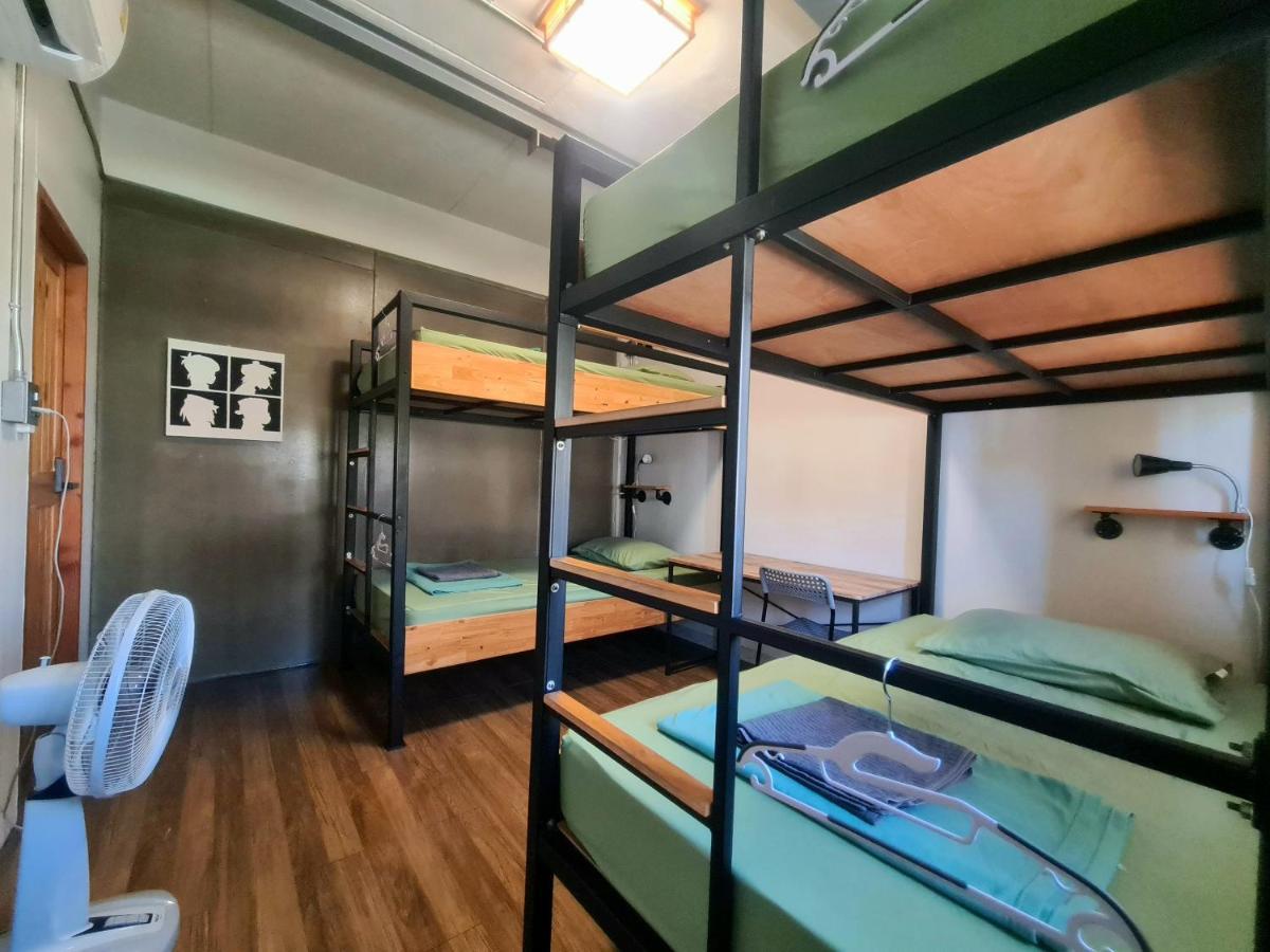 Hybrit Hostel&Cafe Hat Yai Bagian luar foto