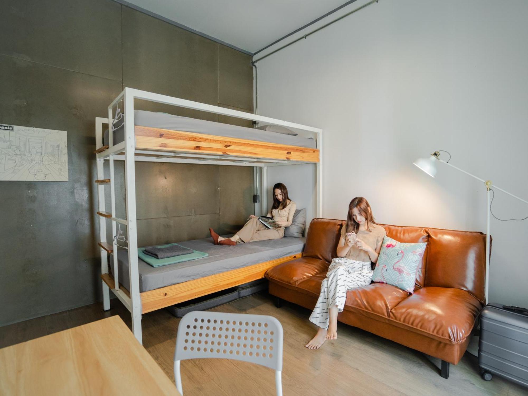 Hybrit Hostel&Cafe Hat Yai Bagian luar foto
